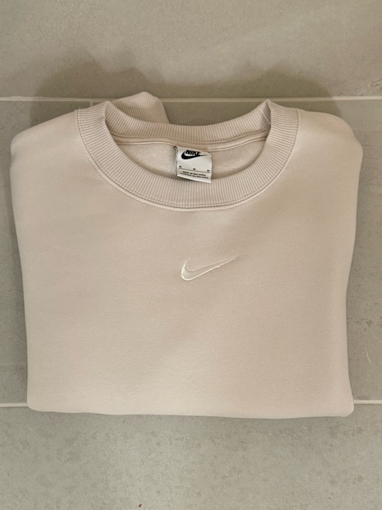 Nike Tops - Nike Women’s Cropped Crewneck Sweatshirt